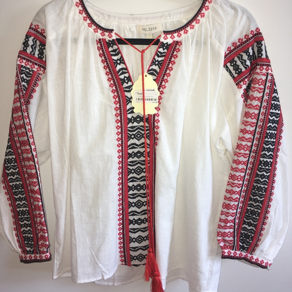 NWT Velzera Embroidered Tunic